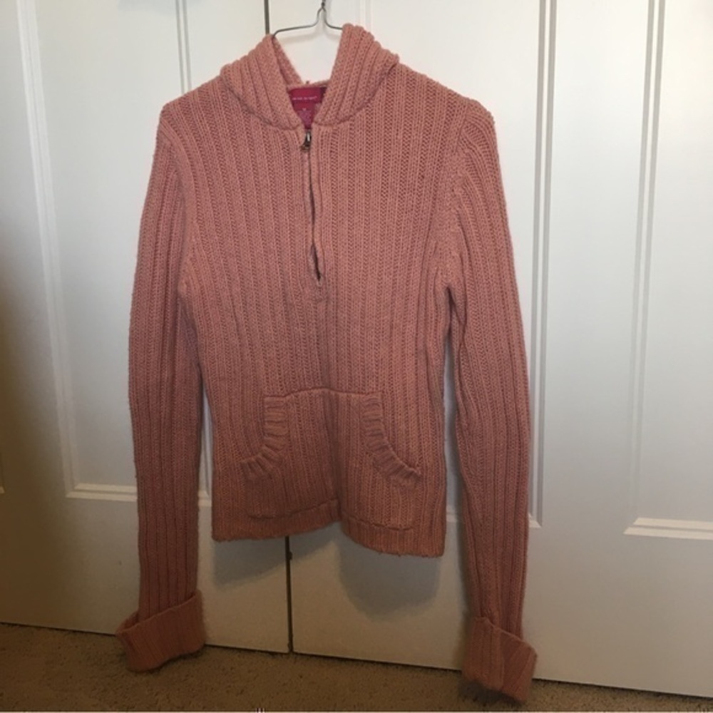 Woman’s size medium So mauve hooded sweater